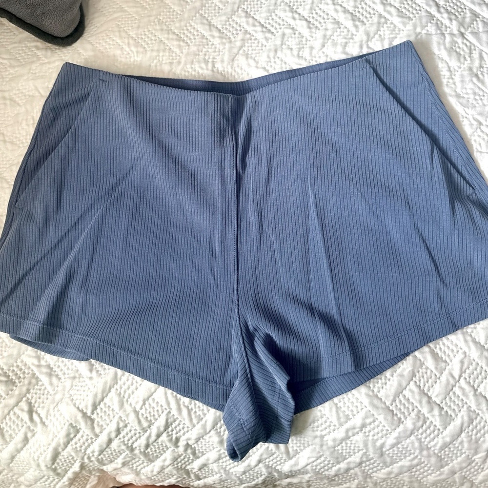 Lululemon Ribbed Softstreme high waisted shorts